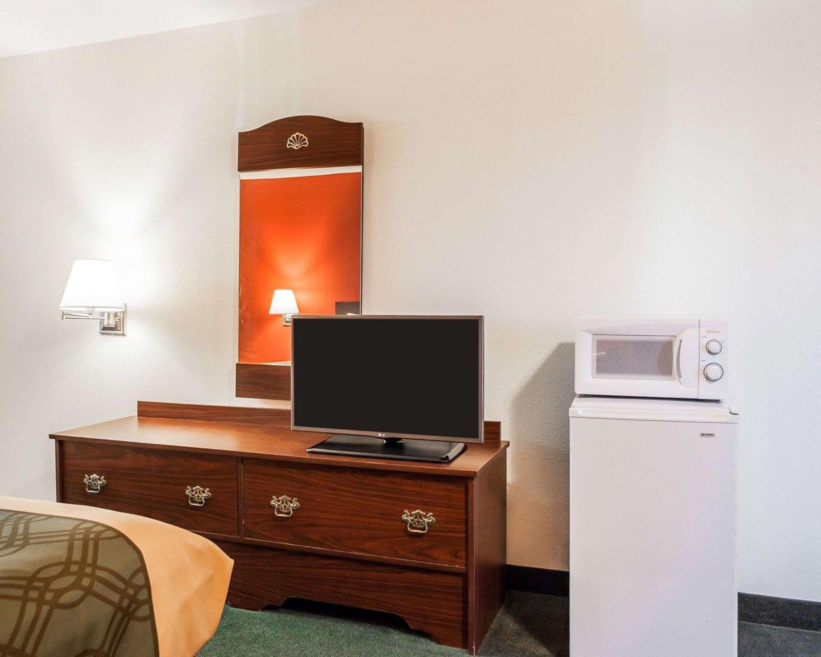 Econo Lodge Джеферсън Сити Екстериор снимка