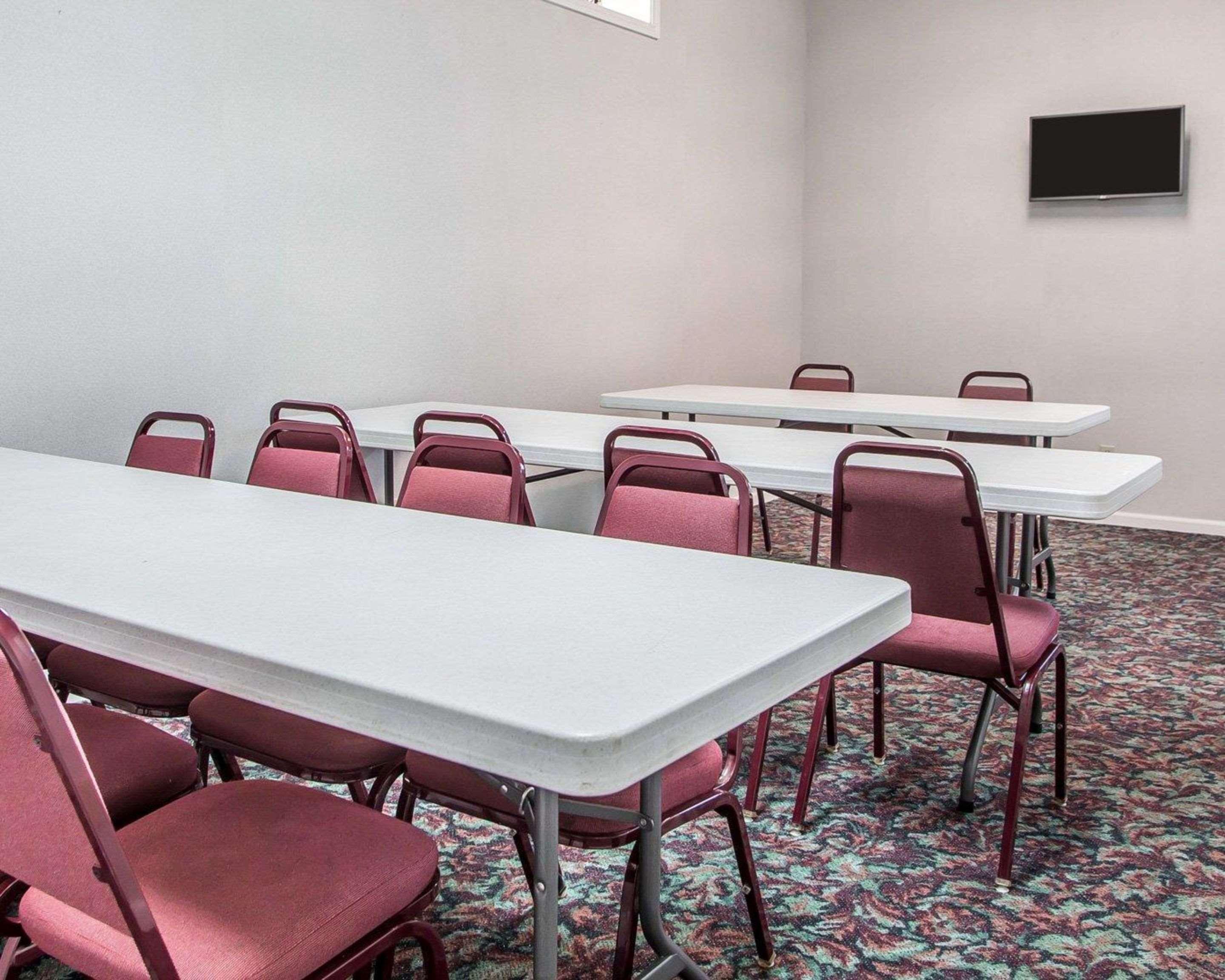 Econo Lodge Джеферсън Сити Екстериор снимка