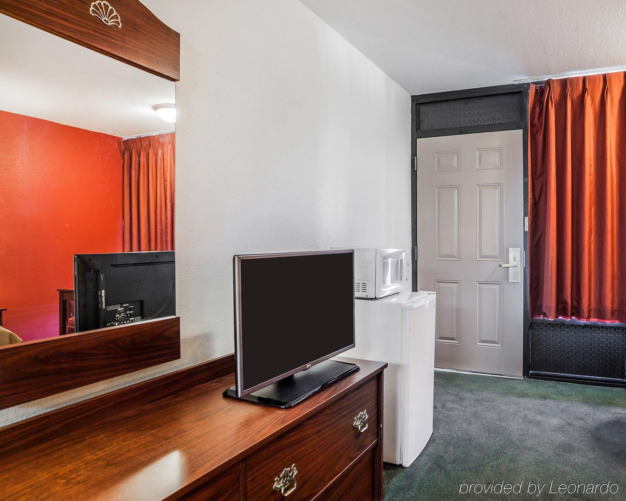 Econo Lodge Джеферсън Сити Екстериор снимка